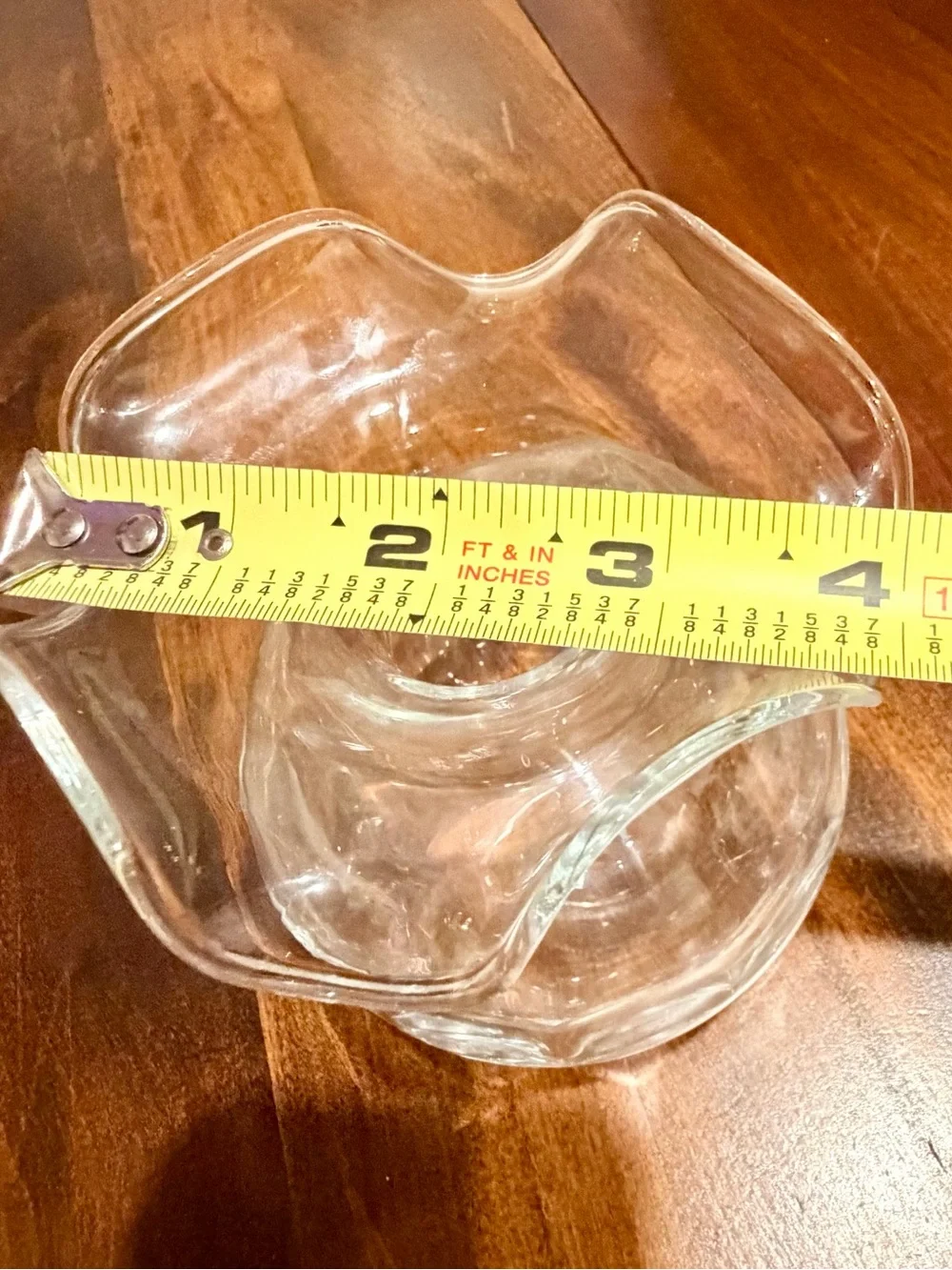 Gorgeous mouthblown Italian VIETRI Hibiscus Glass Clear Bud Vase 5.5”
